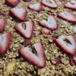 Breakfast bars

2 mashed bananas 
1tsp vanilla 
1tbsp nutella
Diced strawberries…