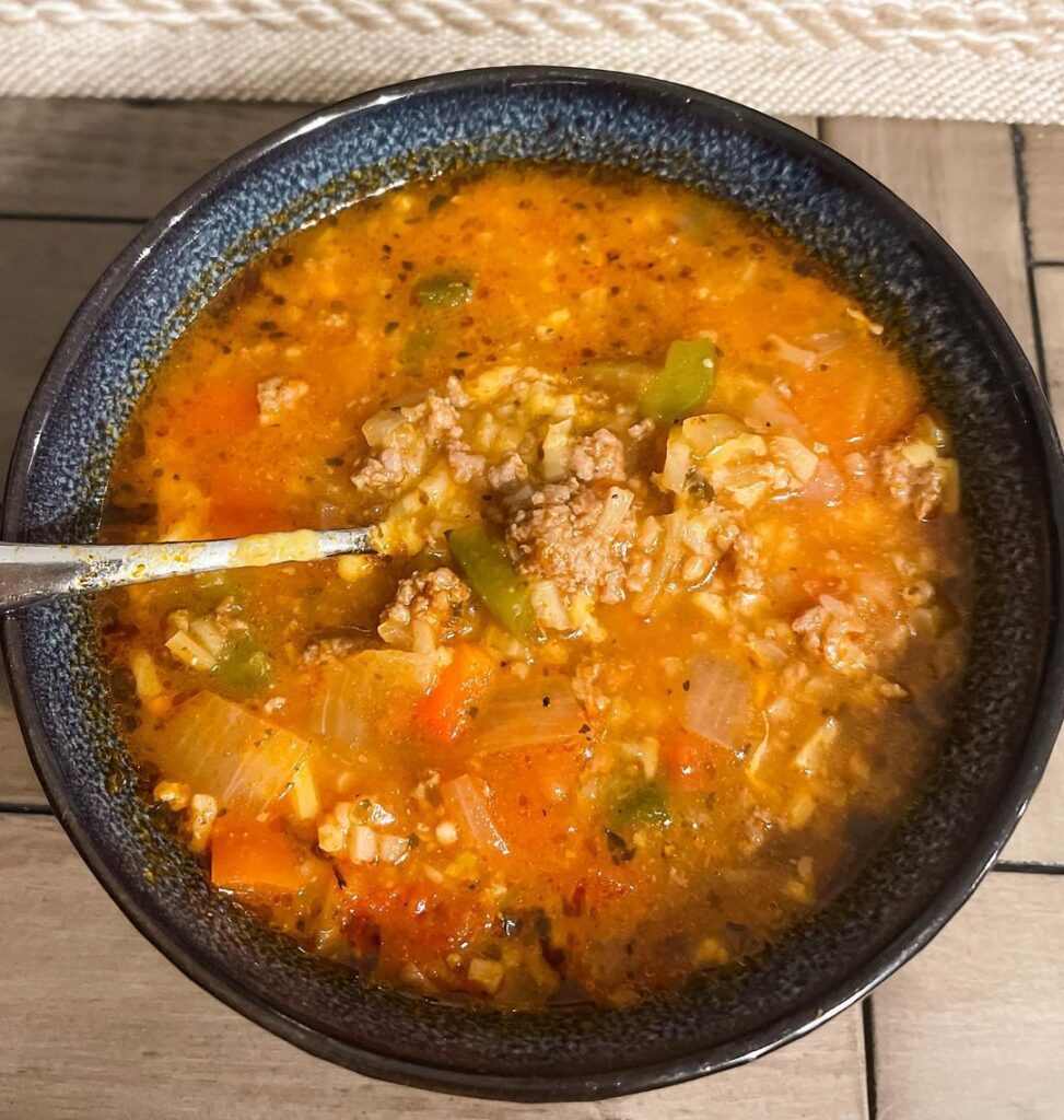 This low carb instapot stuffed pepper soup from  hit the SPOT on this chilly eve…