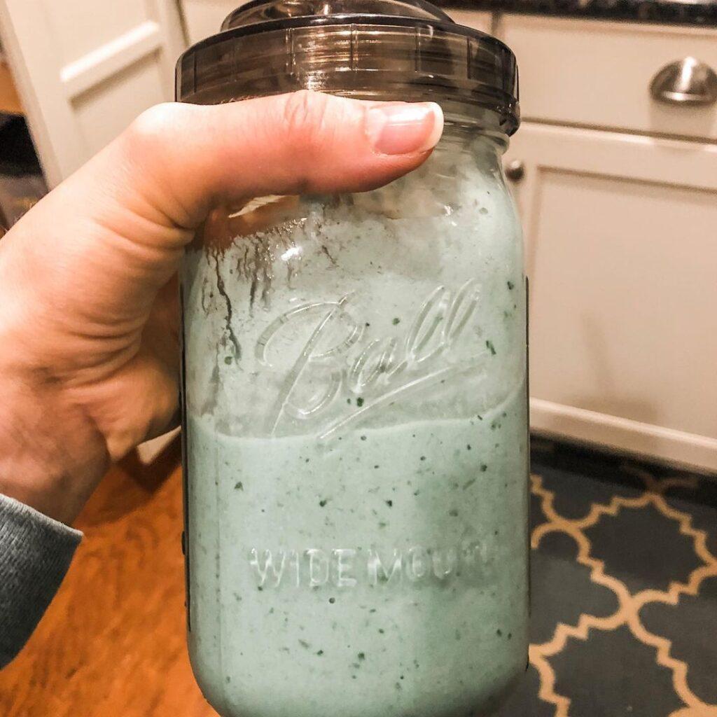 When your smoothie is your favorite color  

Coconut milk ice cubes, water, froz…